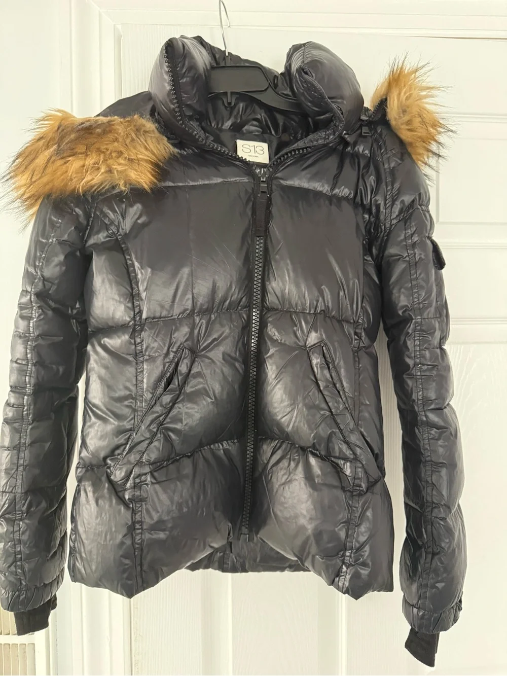 S13 Women’s Black Puffer Jacket coat with Faux Fur Trim hood size M